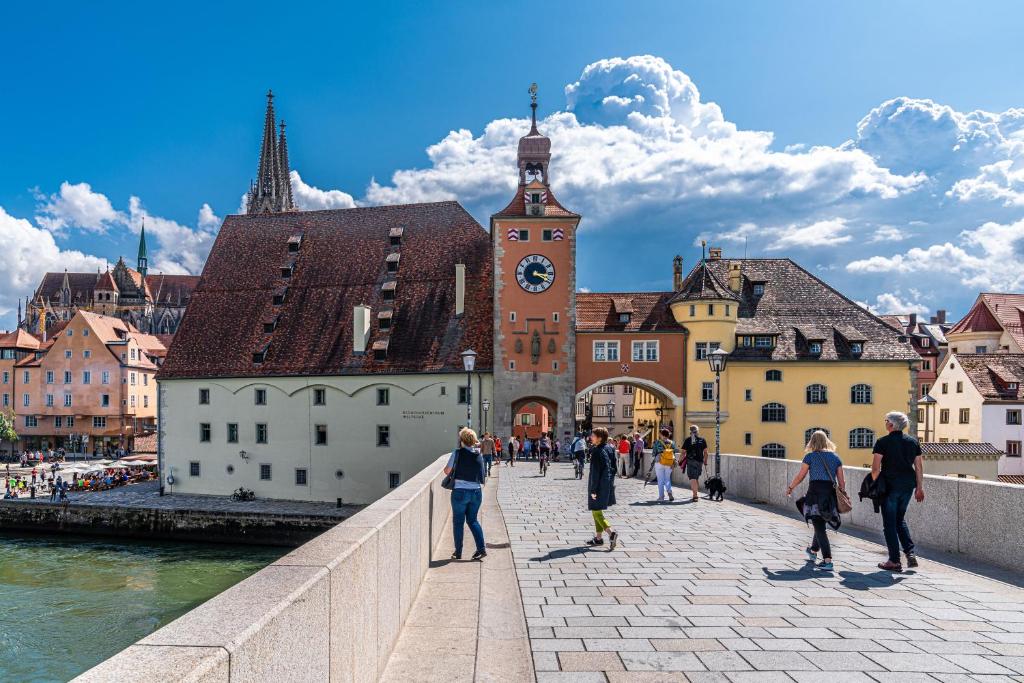 Stone Bridge Regensburg – UNESCO heritage landmark